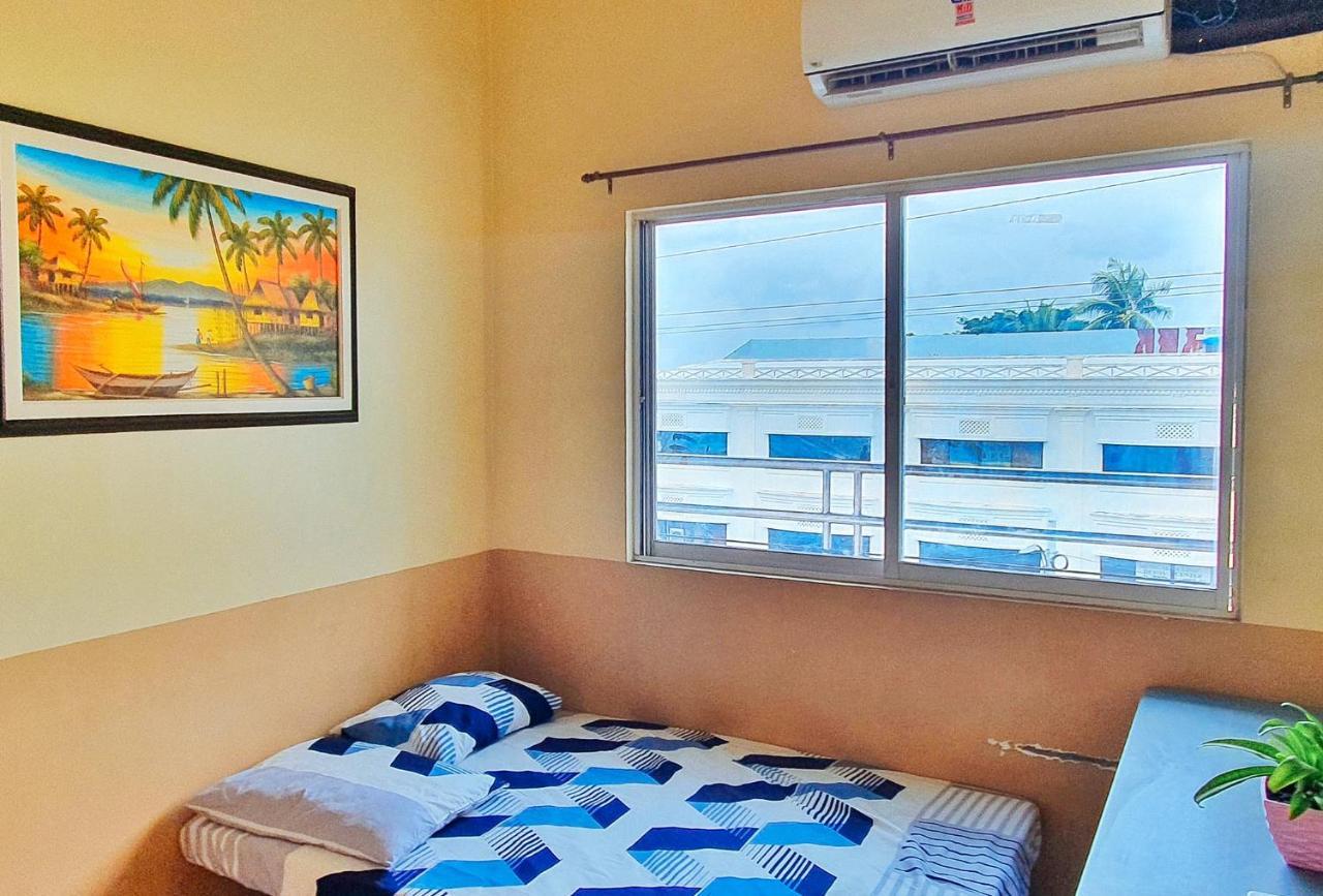 Reddoorz @ Rsl Transient House Iloilo Hotel Exterior photo